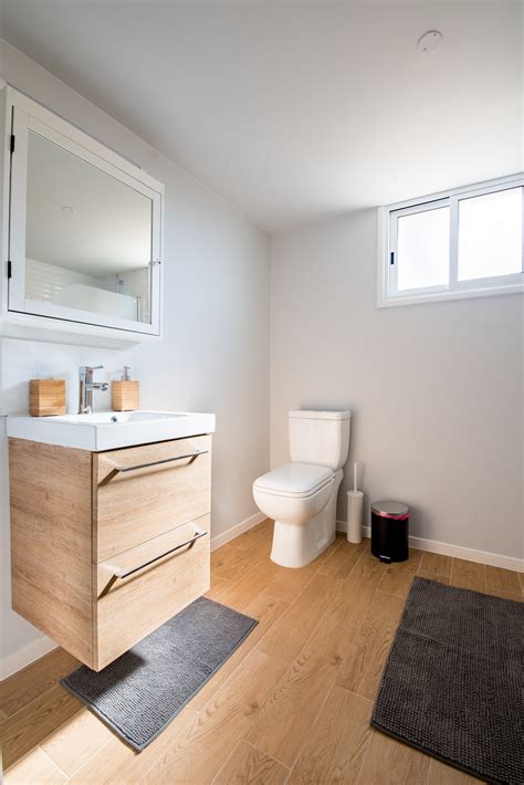 Flooring Ideas For Small Bathroom