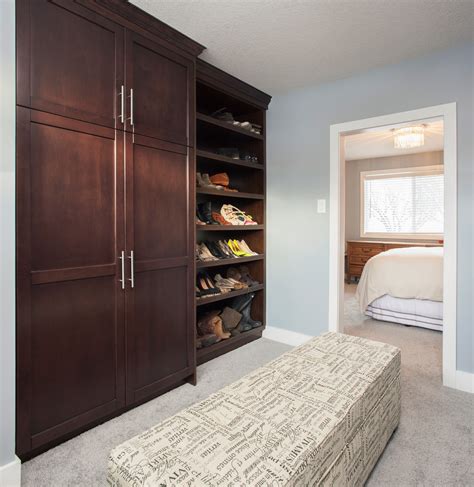 Master Bedroom With Walk In Closet And Bathroom Design